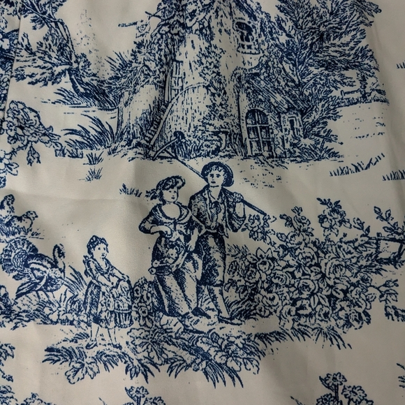 Cute set: printed body suit and matching mini skirt - Picture 13 of 16